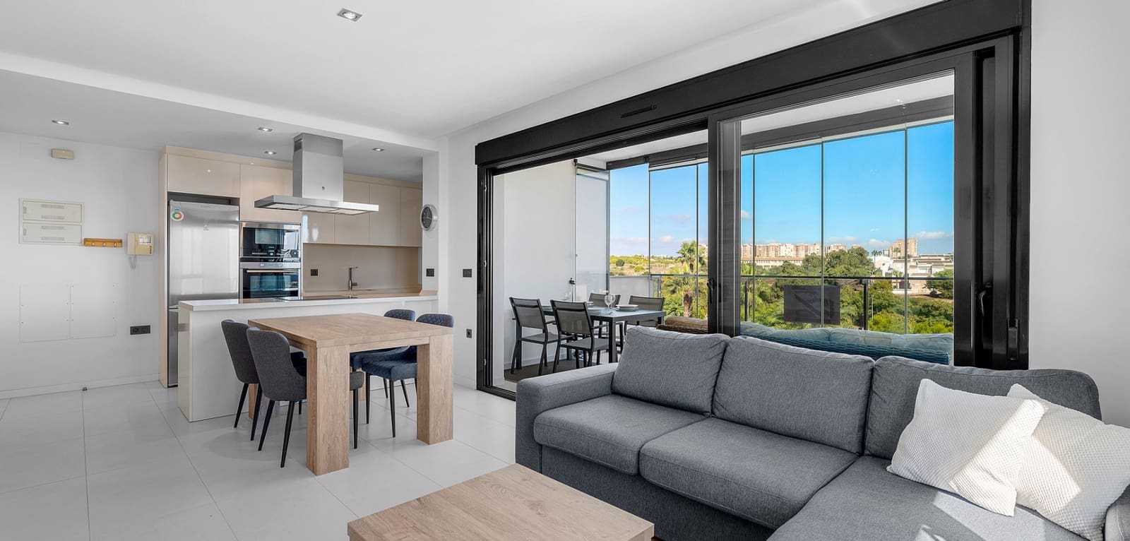 3 Zimmer Apartment zu verkaufen in Pilar de la Horadada mit Pool - 435.000 € (Ref: 10183499)