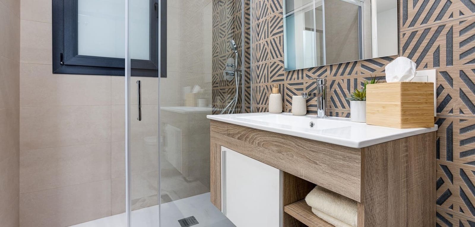 2 slaapkamer Bungalow te koop in Ciudad Quesada met zwembad - € 279.000 (Ref: 8710446)