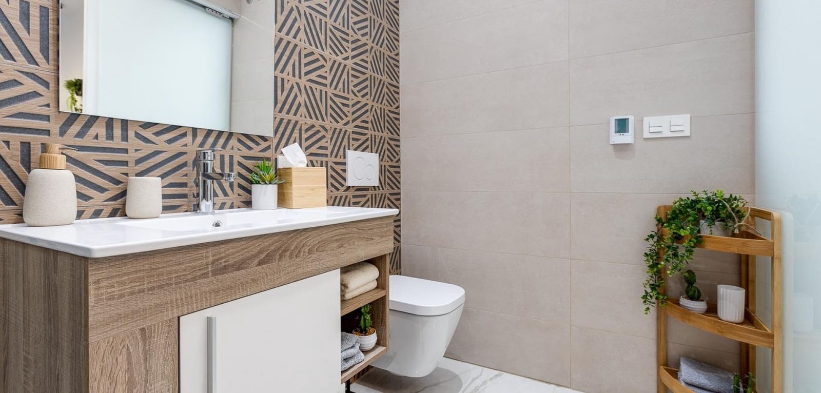 2 slaapkamer Bungalow te koop in Ciudad Quesada met zwembad - € 279.000 (Ref: 8710446)