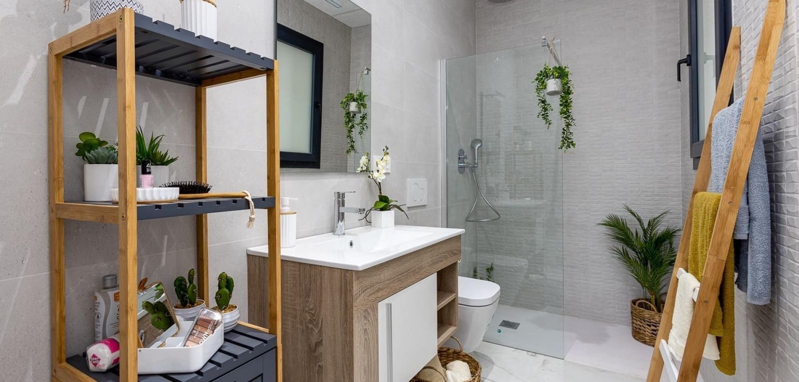 2 slaapkamer Bungalow te koop in Ciudad Quesada met zwembad - € 279.000 (Ref: 8710446)