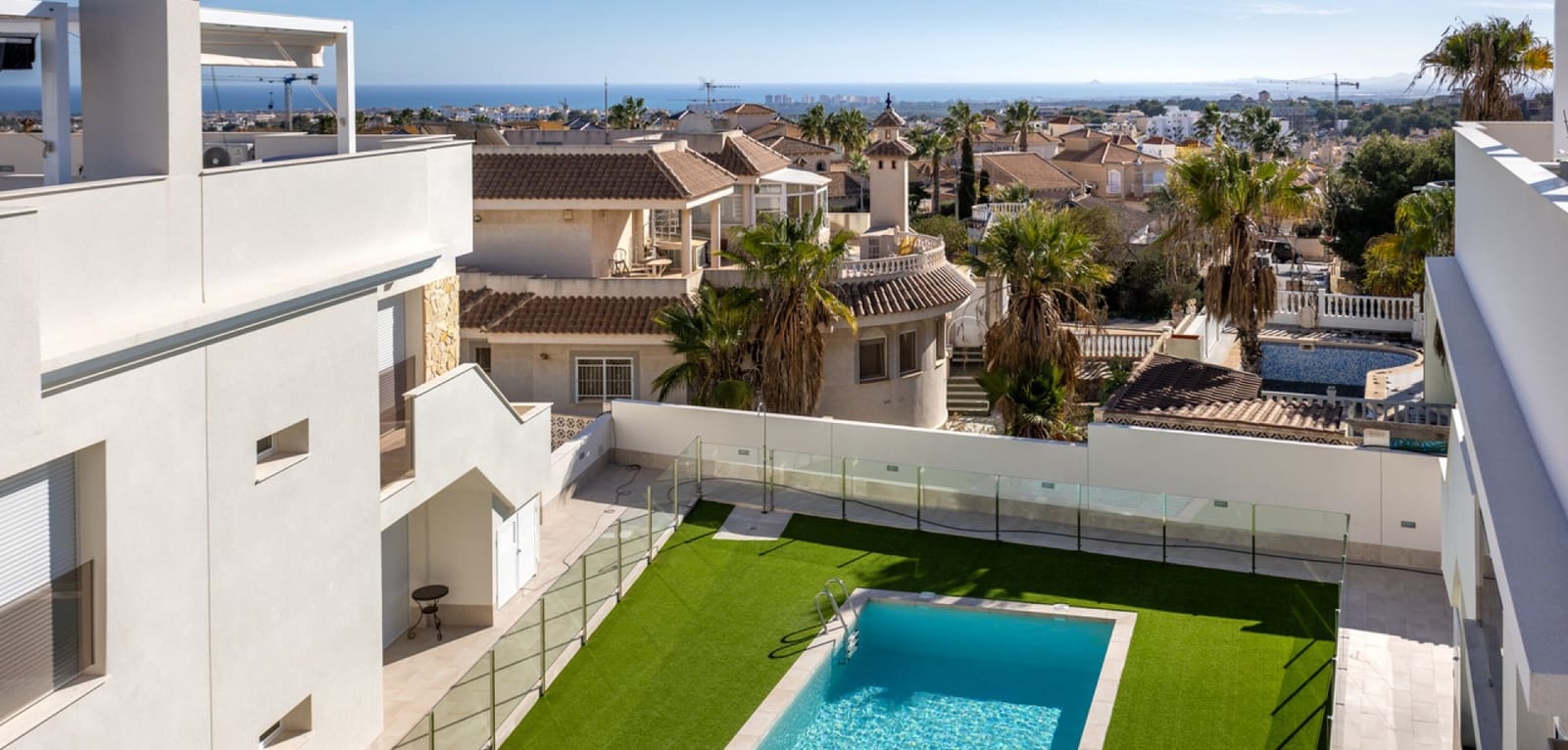 2 slaapkamer Appartement te koop in Villamartin met zwembad - € 319.000 (Ref: 8717234)