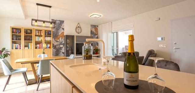 2 slaapkamer Appartement te koop in Villamartin, Orihuela met zwembad garage - € 299.950 (Ref: 8738730)