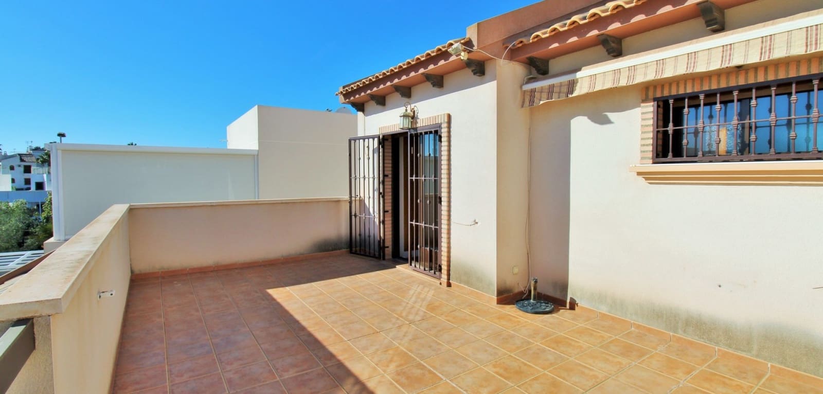 2 soveværelse Villa til salg i Villamartin med swimmingpool - € 259.000 (Ref: 8743856)