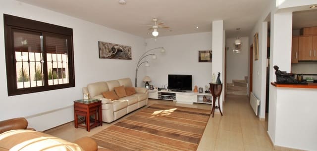 2 soveværelse Villa til salg i Villamartin, Orihuela med swimmingpool - € 259.000 (Ref: 8743856)