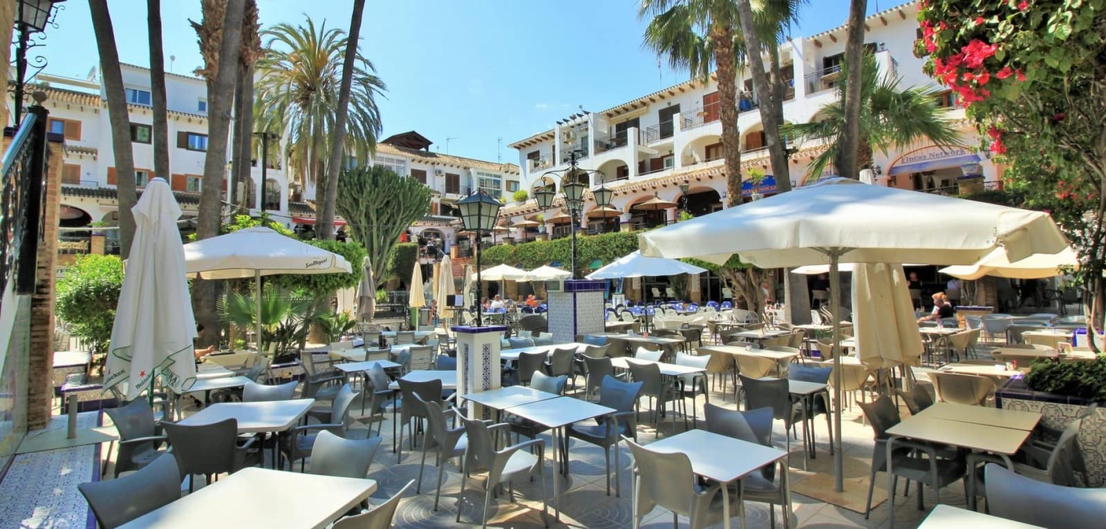 2 soveværelse Villa til salg i Villamartin med swimmingpool - € 259.000 (Ref: 8743856)