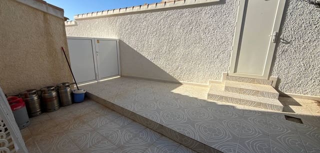 3 soveværelse Villa til salg i Villamartin, Orihuela med swimmingpool - € 349.950 (Ref: 8757140)