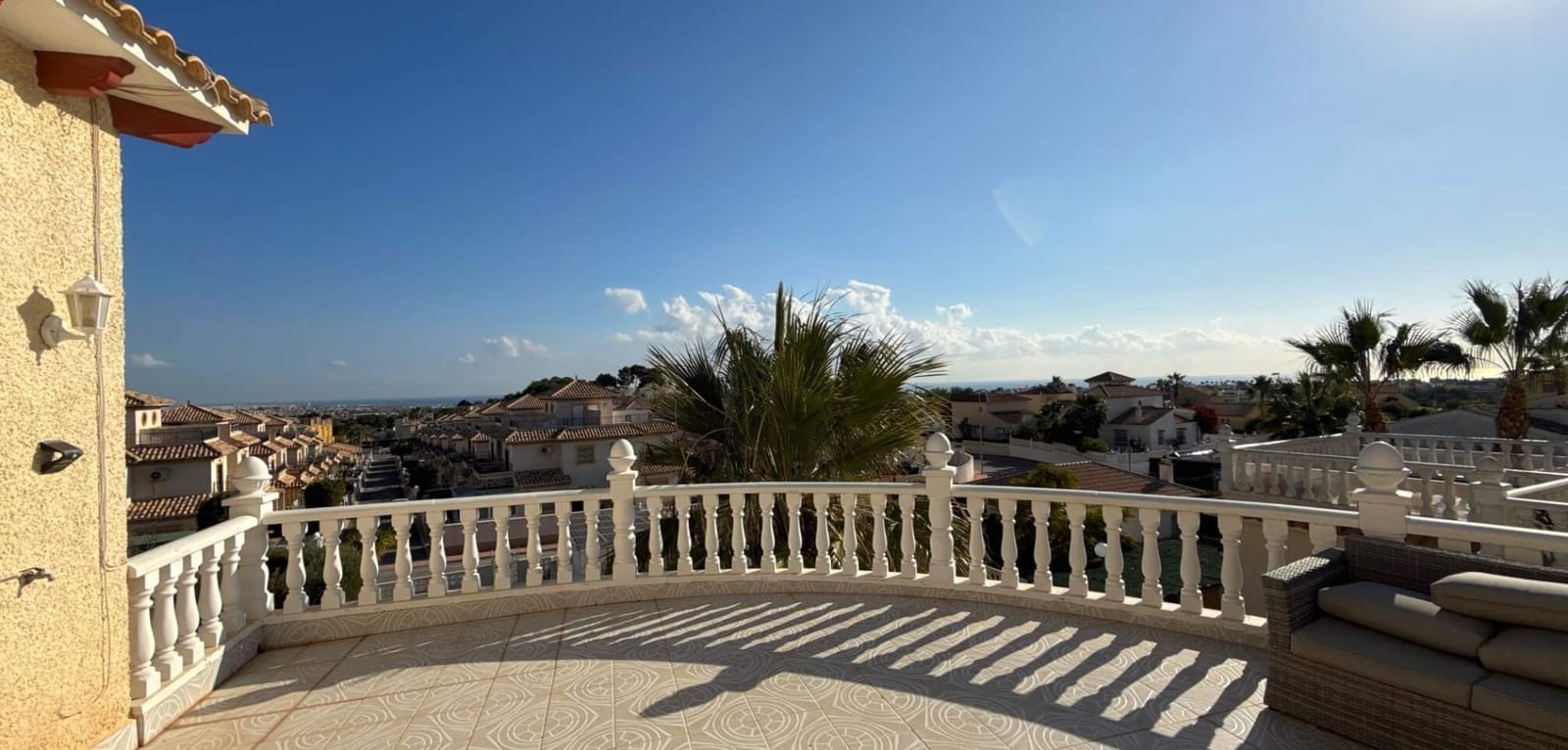 3 bedroom Villa for sale in Villamartin with pool - € 349,950 (Ref: 8757140)