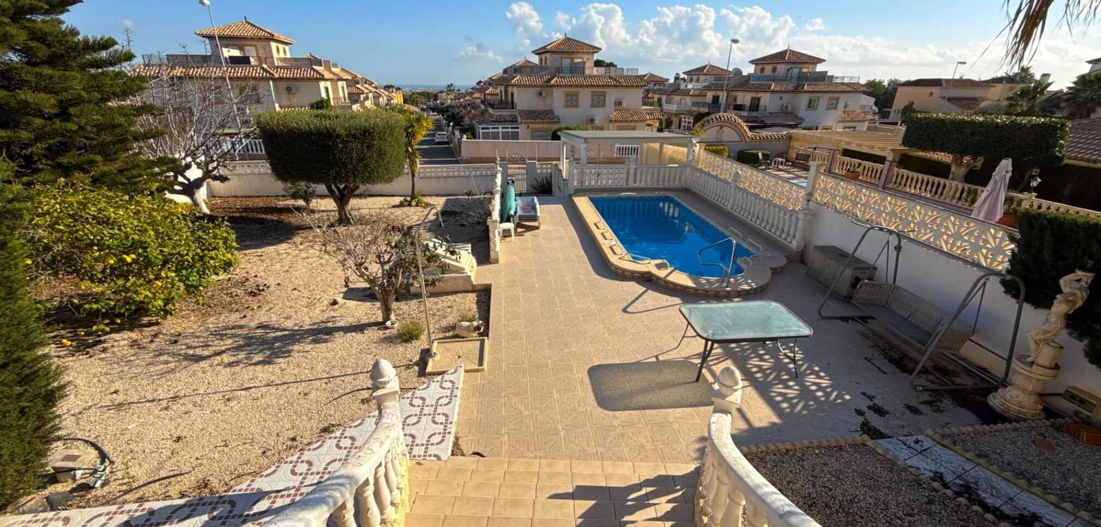 3 bedroom Villa for sale in Villamartin with pool - € 349,950 (Ref: 8757140)