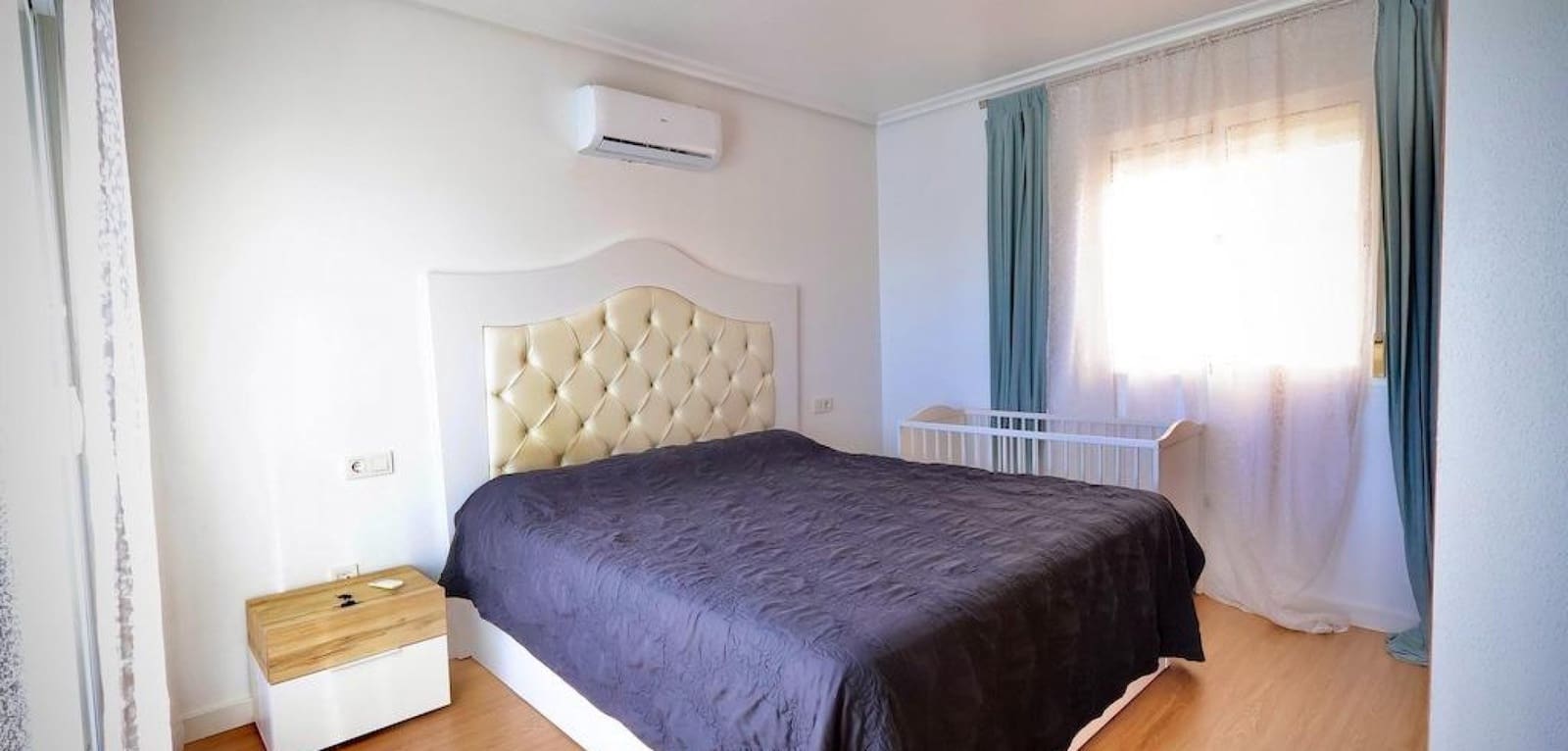 Chalet de 4 habitaciones en San Miguel de Salinas en venta con piscina - 320.000 € (Ref: 8758813)