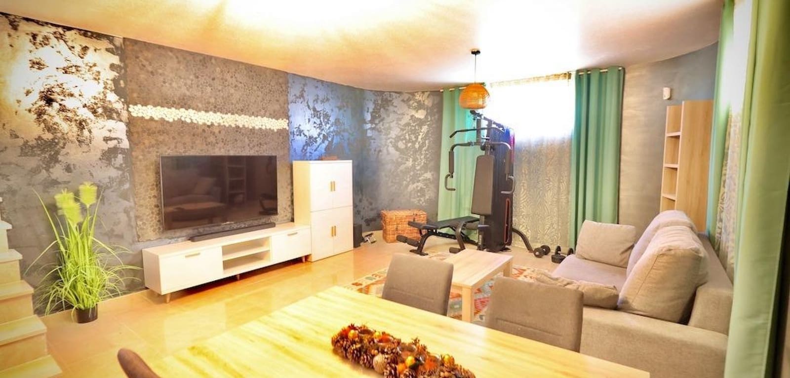 Chalet de 4 habitaciones en San Miguel de Salinas en venta con piscina - 320.000 € (Ref: 8758813)