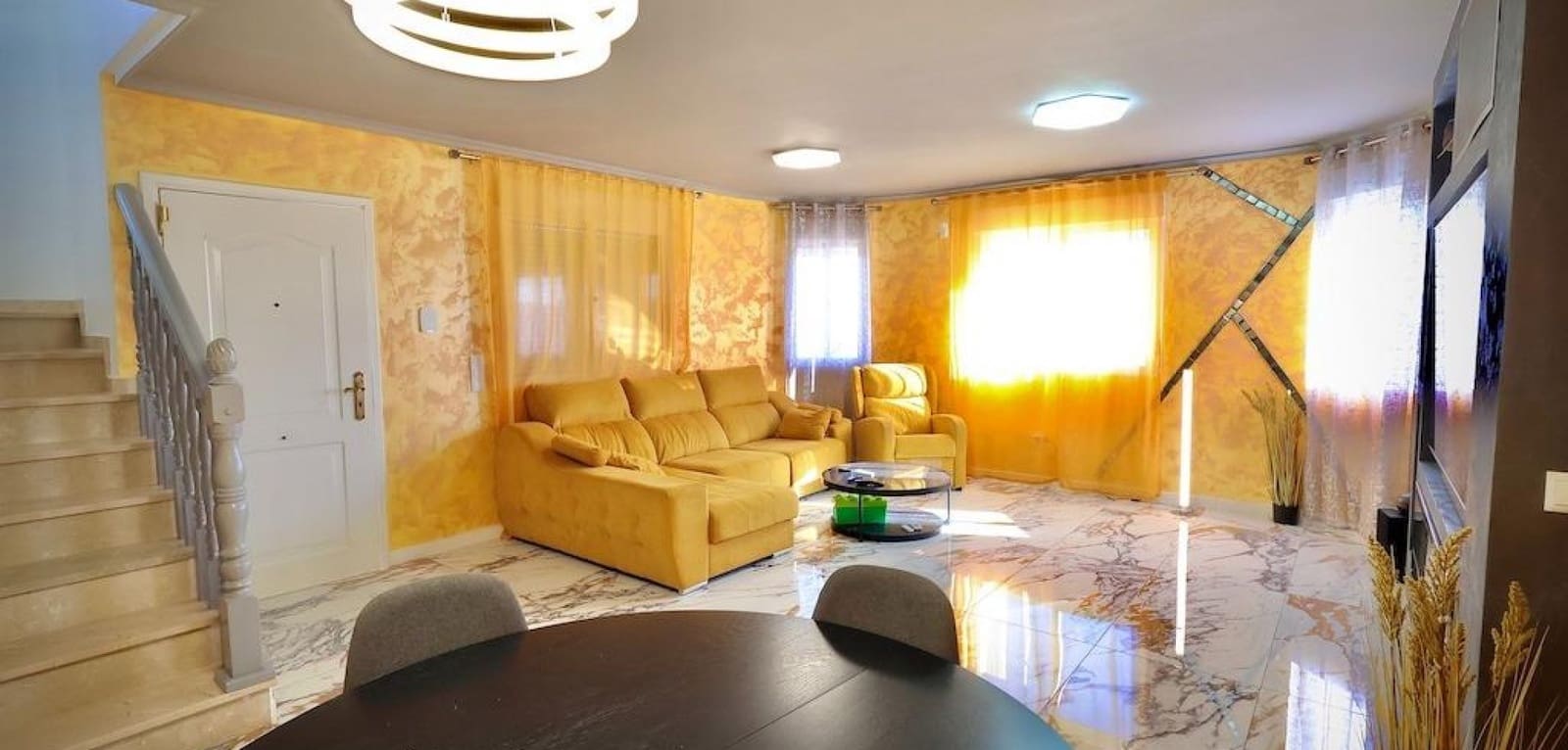 Chalet de 4 habitaciones en San Miguel de Salinas en venta con piscina - 320.000 € (Ref: 8758813)