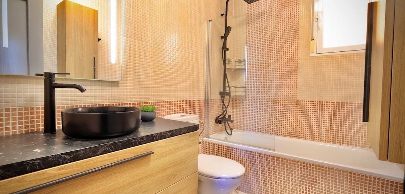 Chalet de 4 habitaciones en San Miguel de Salinas en venta con piscina - 320.000 € (Ref: 8758813)