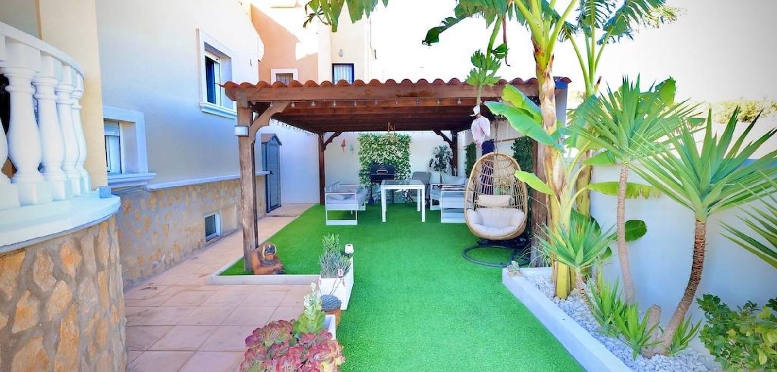 Chalet de 4 habitaciones en San Miguel de Salinas en venta con piscina - 320.000 € (Ref: 8758813)