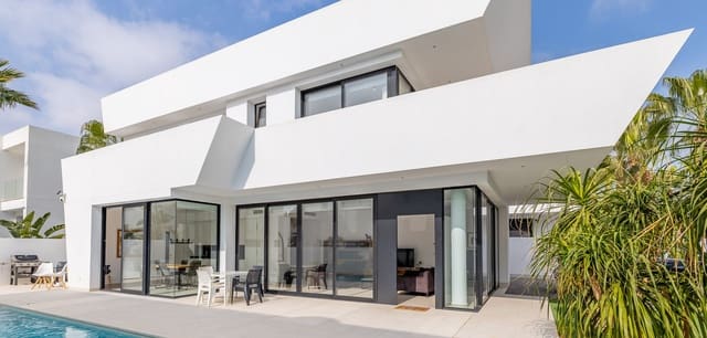 4 bedroom Villa for sale in Ciudad Quesada, Rojales with pool - € 657,000 (Ref: 8837490)