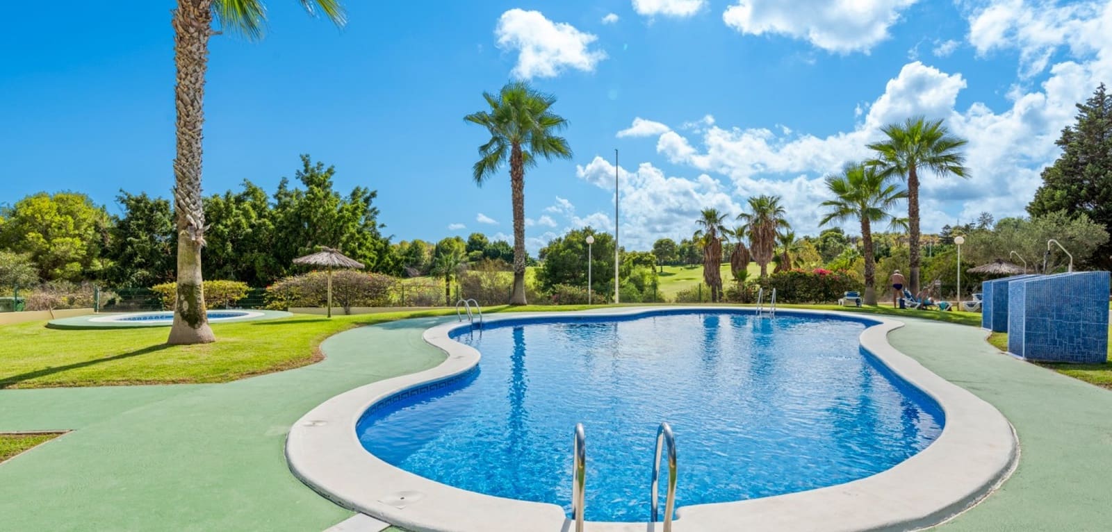 2 bedroom Apartment for sale in Campoamor with pool - € 279,000 (Ref: 8881982)