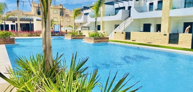 3 soveværelse Lejlighed til salg i Punta Prima, Orihuela med swimmingpool - € 399.000 (Ref: 8979762)