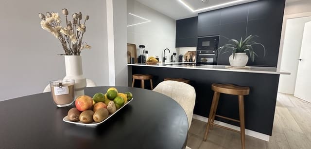 3 soveværelse Lejlighed til salg i Punta Prima, Orihuela med swimmingpool - € 399.000 (Ref: 8979762)