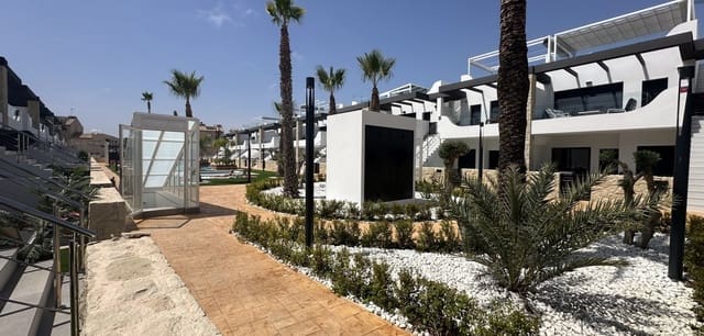 3 soveværelse Lejlighed til salg i Punta Prima, Orihuela med swimmingpool - € 399.000 (Ref: 8979762)