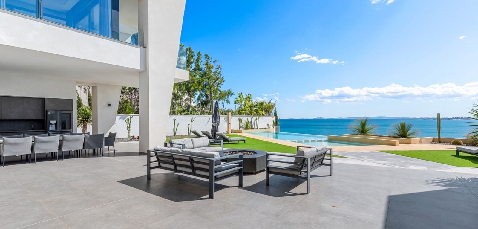 6 slaapkamer Villa te koop in Cabo Roig met zwembad - € 4.750.000 (Ref: 9016015)