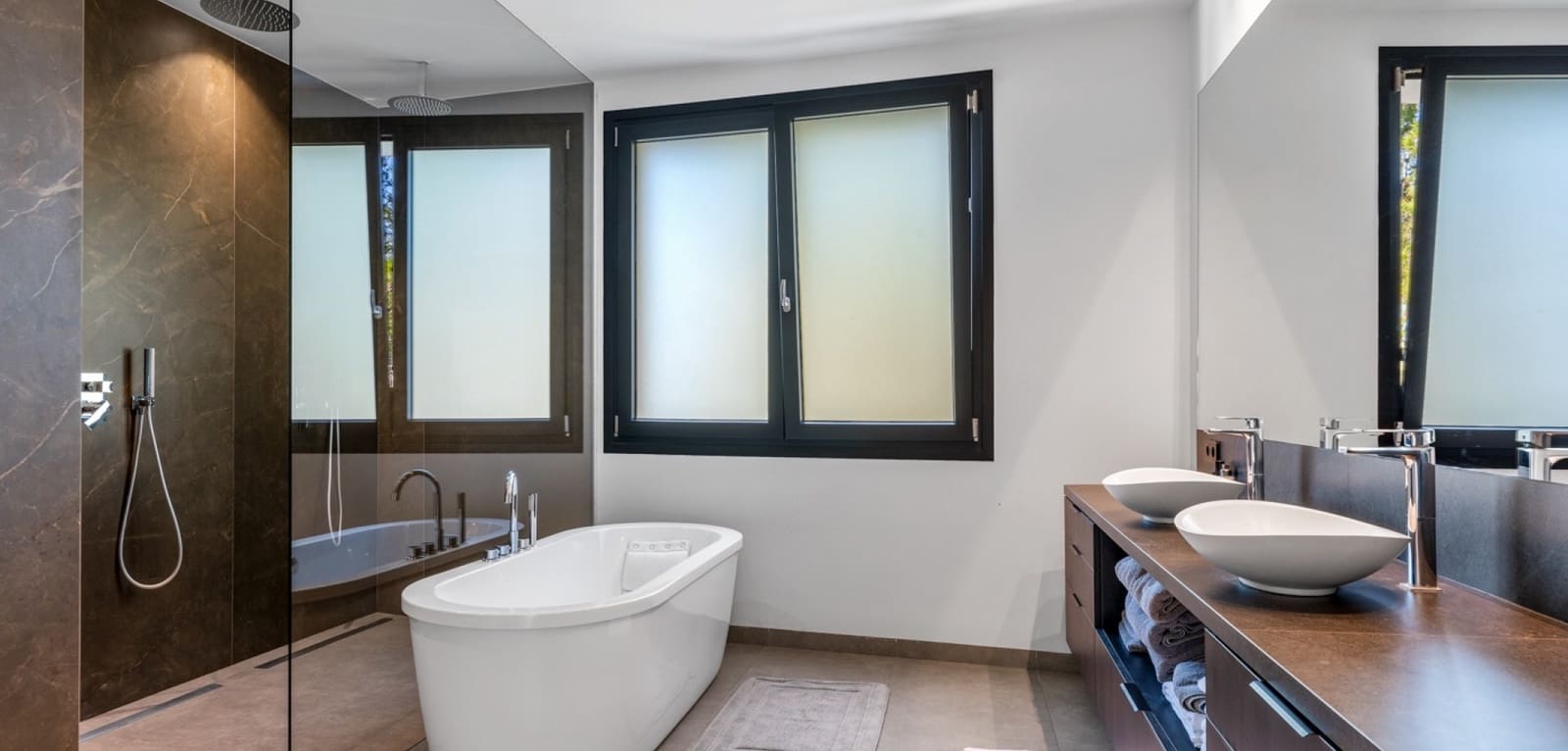 6 slaapkamer Villa te koop in Cabo Roig met zwembad - € 4.750.000 (Ref: 9016015)