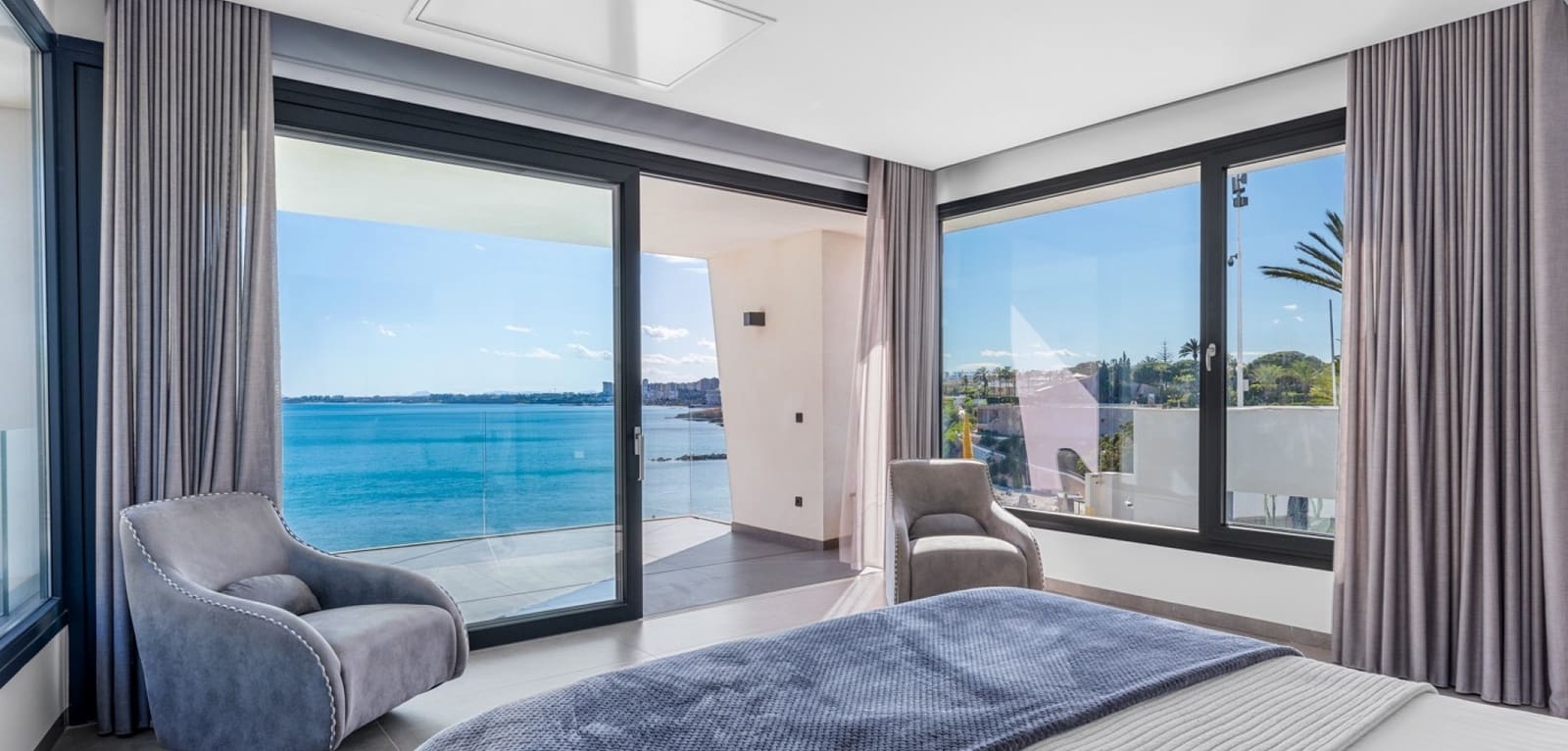 6 slaapkamer Villa te koop in Cabo Roig met zwembad - € 4.750.000 (Ref: 9016015)