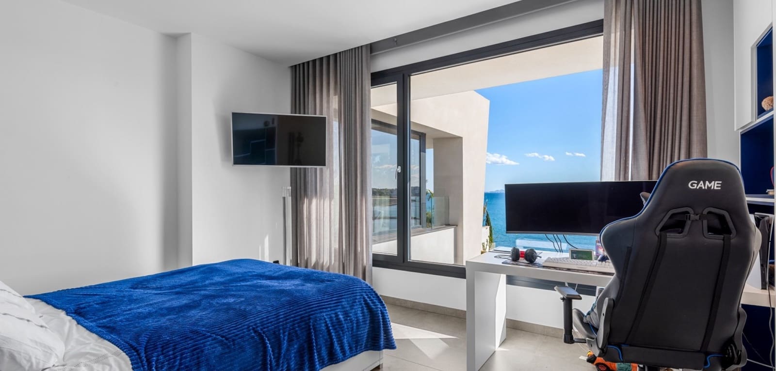 6 slaapkamer Villa te koop in Cabo Roig met zwembad - € 4.750.000 (Ref: 9016015)