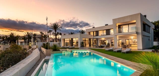 6 soveværelse Villa til salg i Cabo Roig, Orihuela med swimmingpool - € 4.750.000 (Ref: 9016015)
