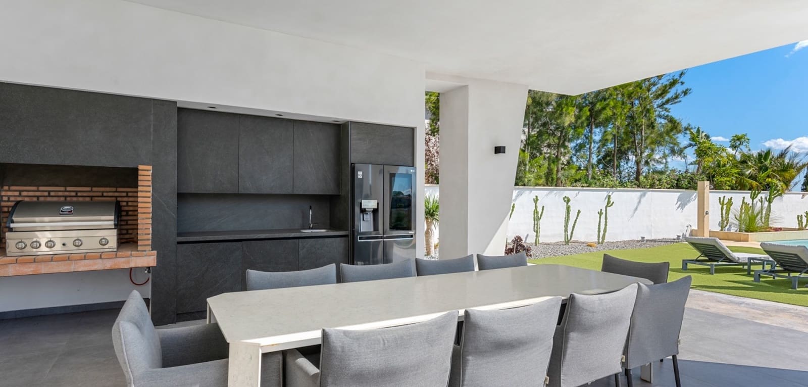 6 slaapkamer Villa te koop in Cabo Roig met zwembad - € 4.750.000 (Ref: 9016015)