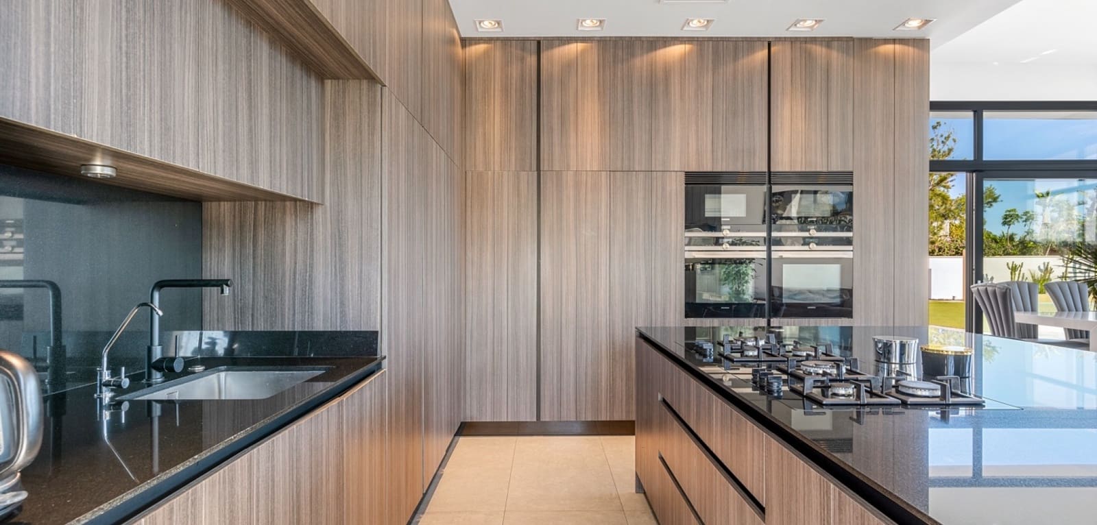 6 slaapkamer Villa te koop in Cabo Roig met zwembad - € 4.750.000 (Ref: 9016015)