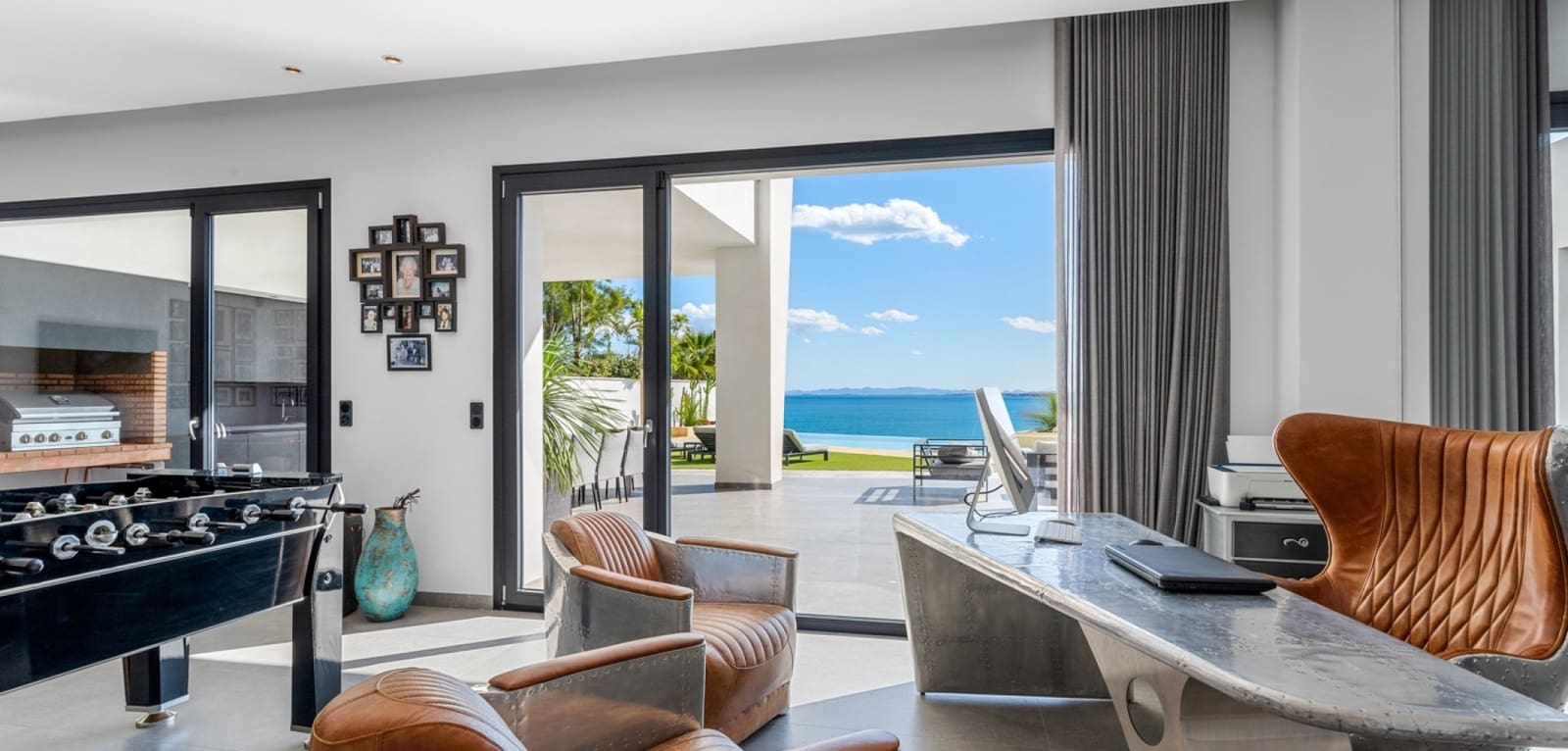 6 slaapkamer Villa te koop in Cabo Roig met zwembad - € 4.750.000 (Ref: 9016015)