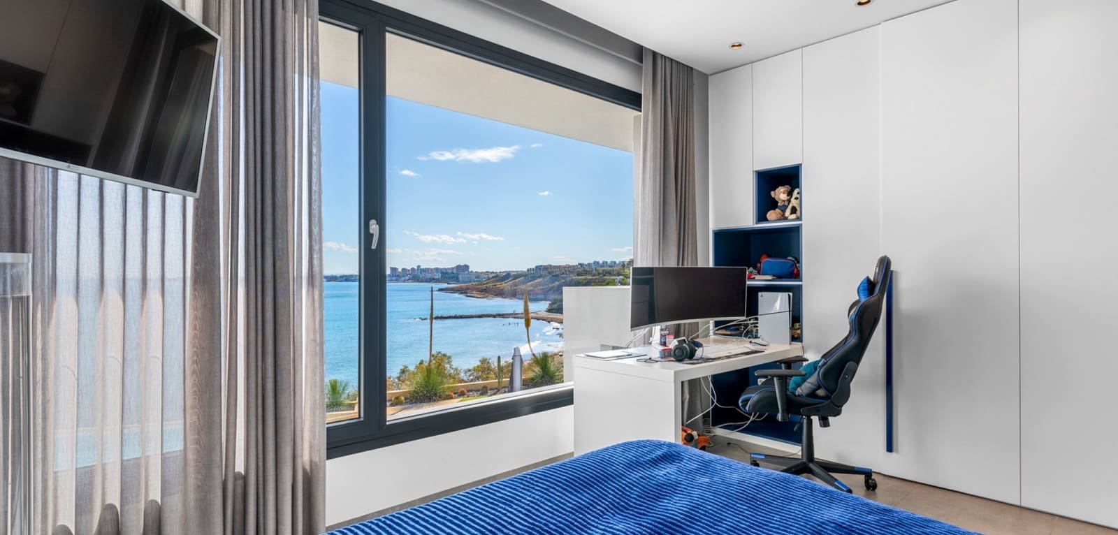 6 slaapkamer Villa te koop in Cabo Roig met zwembad - € 4.750.000 (Ref: 9016015)