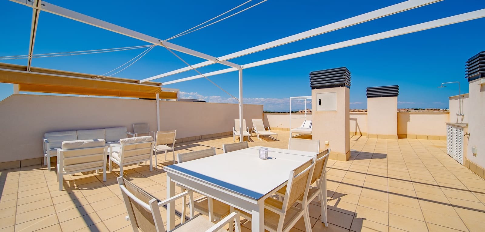 3 bedroom Apartment for sale in Villamartin with pool - € 360,000 (Ref: 9016029)