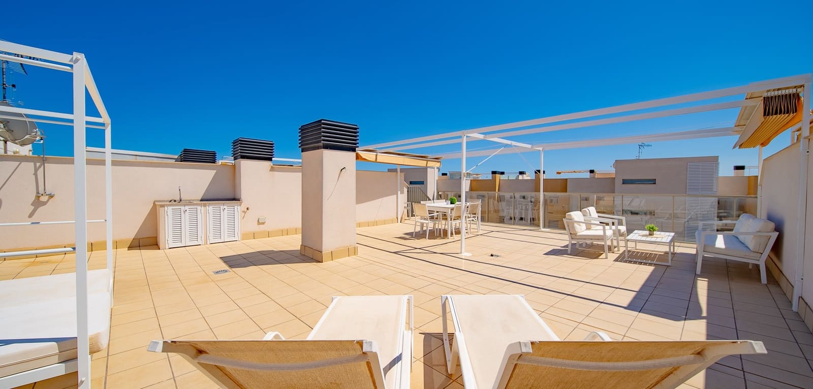 3 bedroom Apartment for sale in Villamartin with pool - € 360,000 (Ref: 9016029)