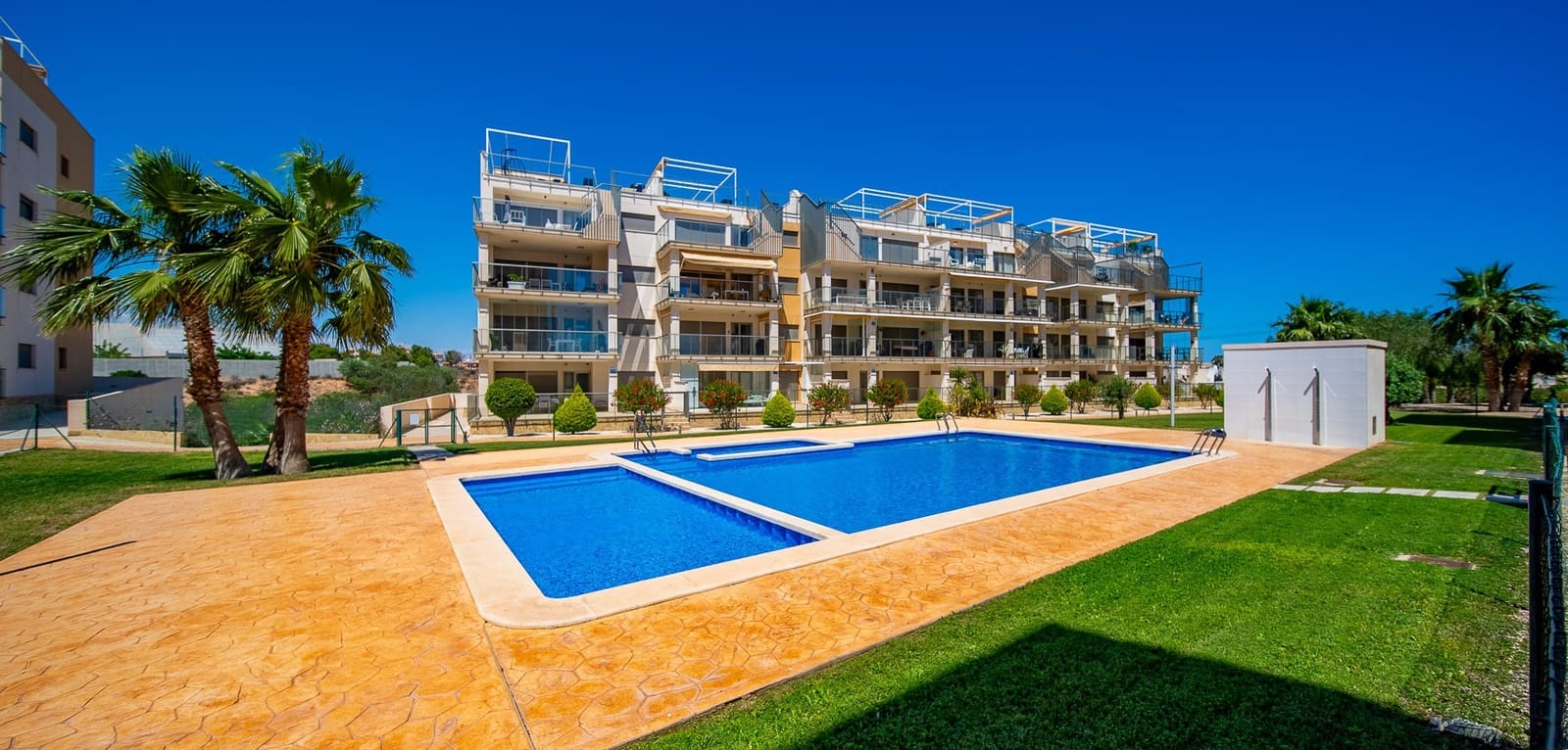 3 bedroom Apartment for sale in Villamartin with pool - € 360,000 (Ref: 9016029)