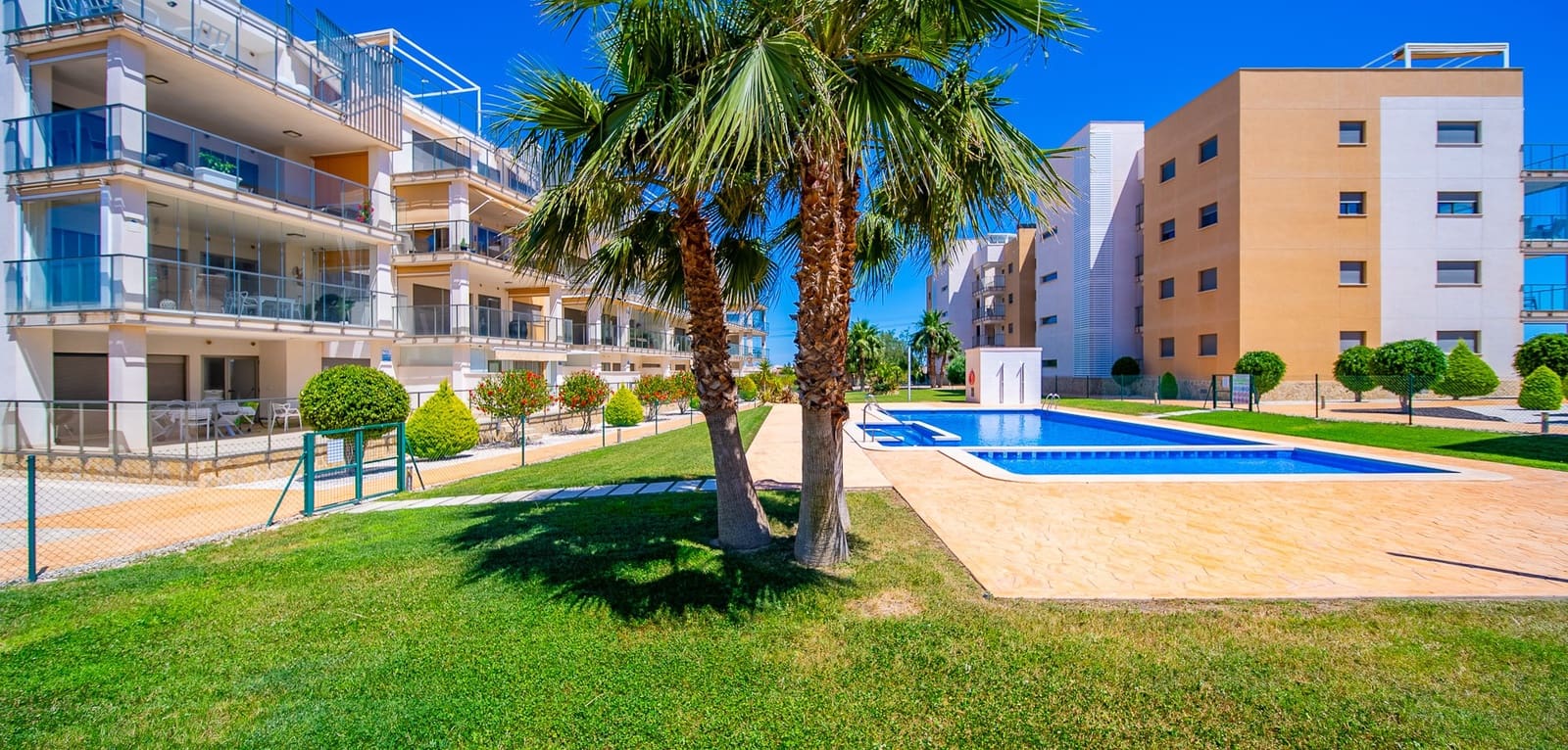 3 bedroom Apartment for sale in Villamartin with pool - € 360,000 (Ref: 9016029)