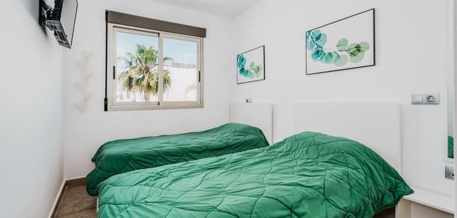 Apartamento de 2 habitaciones en Torre de la Horadada, Pilar de la Horadada en venta con piscina - 229.000 € (Ref: 9016040)