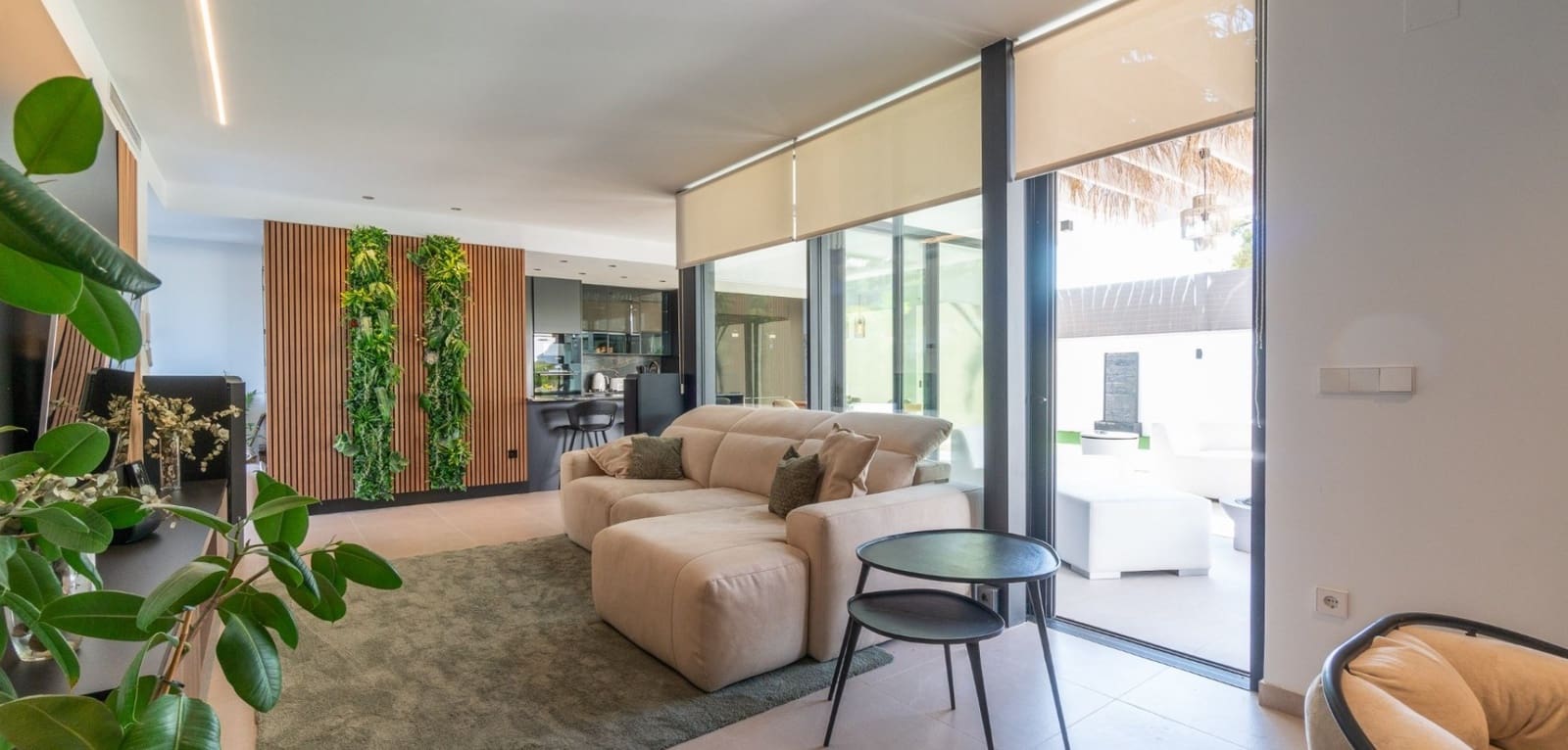 2 chambre Villa/Maison à vendre à Torrevieja avec piscine - 649 000 € (Ref: 9016041)