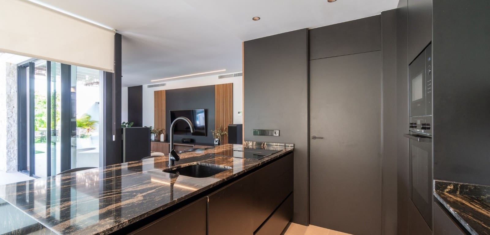 2 chambre Villa/Maison à vendre à Torrevieja avec piscine - 649 000 € (Ref: 9016041)