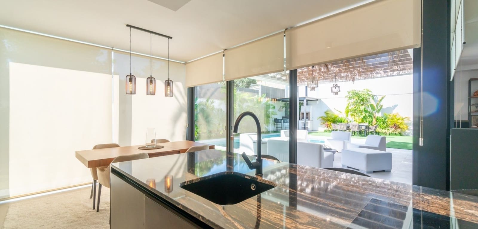 2 chambre Villa/Maison à vendre à Torrevieja avec piscine - 649 000 € (Ref: 9016041)