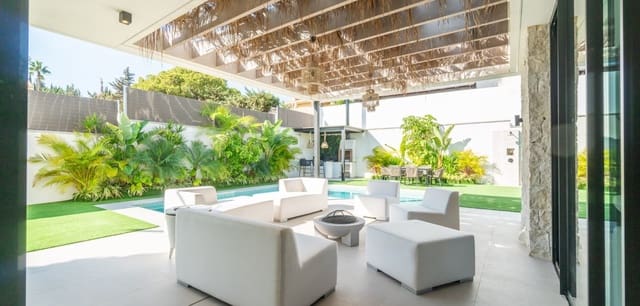 2 chambre Villa/Maison à vendre à Los Balcones - Los Altos, Torrevieja avec piscine - 649 000 € (Ref: 9016041)