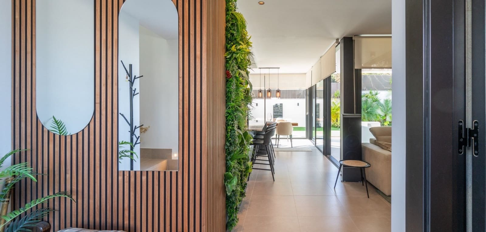 2 chambre Villa/Maison à vendre à Torrevieja avec piscine - 649 000 € (Ref: 9016041)