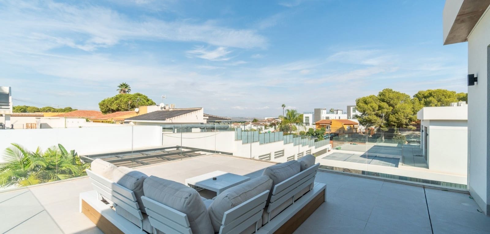 2 chambre Villa/Maison à vendre à Torrevieja avec piscine - 649 000 € (Ref: 9016041)