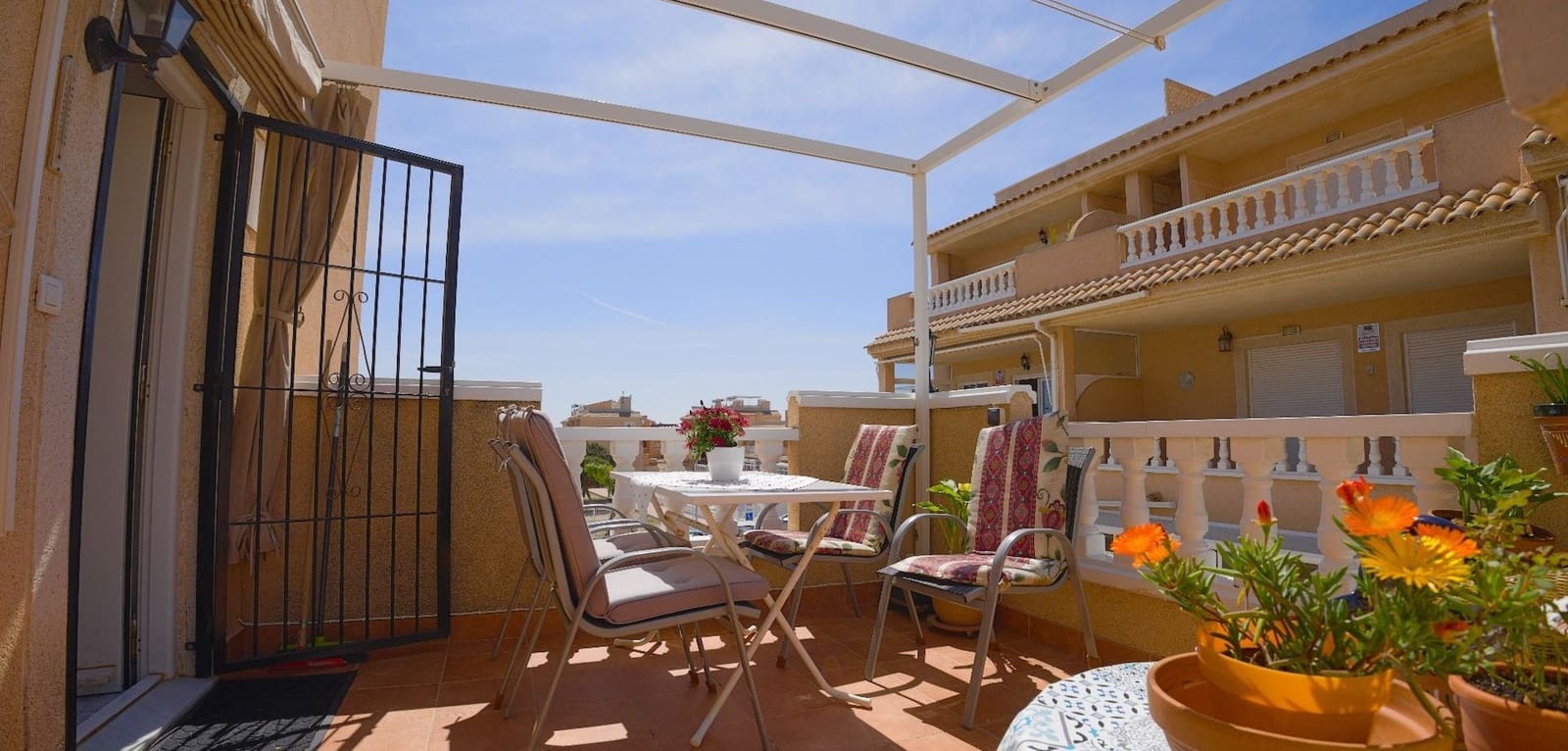 3 bedroom Townhouse for sale in Torrevieja with pool - € 208,000 (Ref: 9016049)
