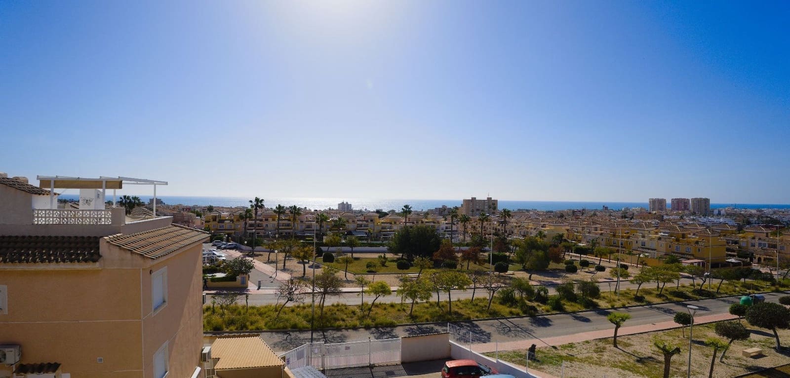 3 sypialnia Dom na sprzedaż w Torrevieja z basenem - 208 000 € (Ref: 9016050)