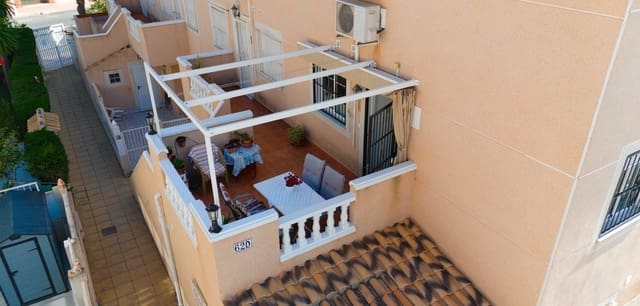 3 soveværelse Byhus til salg i Aguas Nuevas, Torrevieja med swimmingpool - € 208.000 (Ref: 9016050)