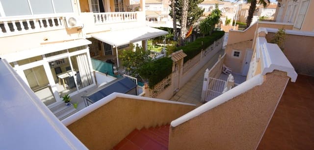 3 soveværelse Byhus til salg i Aguas Nuevas, Torrevieja med swimmingpool - € 208.000 (Ref: 9016050)
