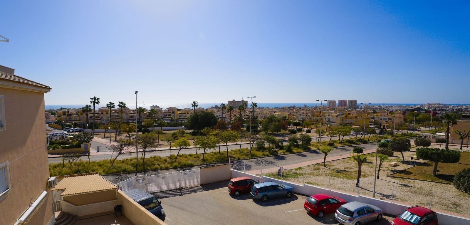 3 sypialnia Dom na sprzedaż w Torrevieja z basenem - 208 000 € (Ref: 9016050)