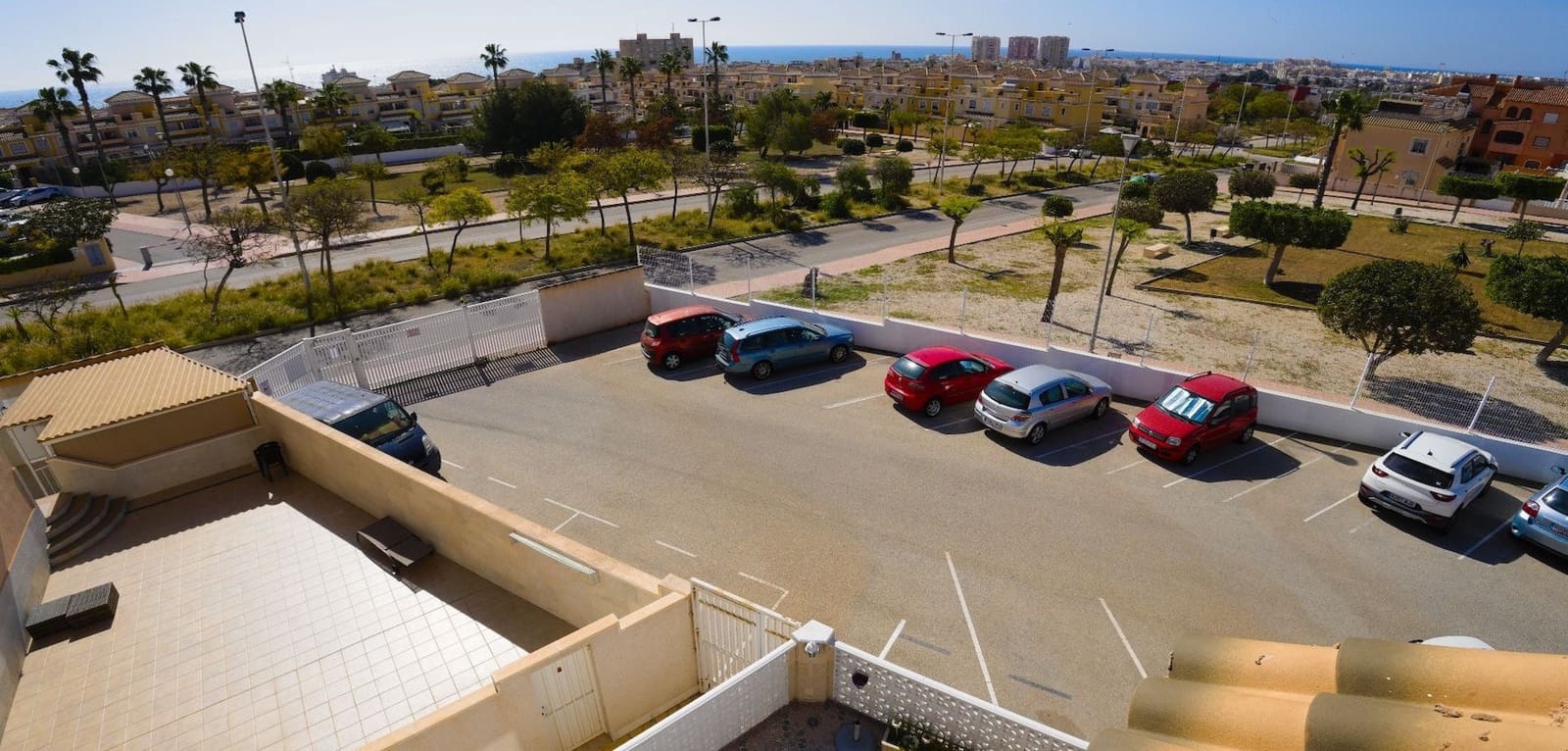 3 sypialnia Dom na sprzedaż w Torrevieja z basenem - 208 000 € (Ref: 9016050)