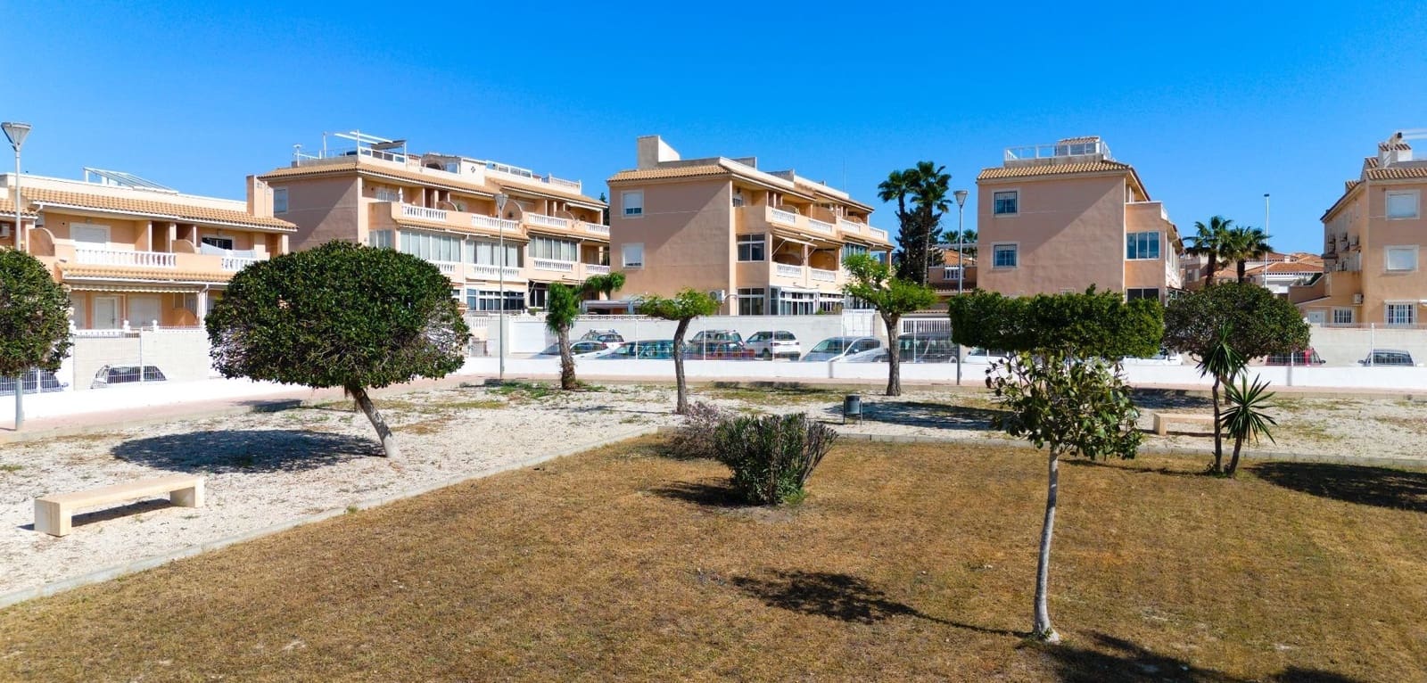 3 sypialnia Dom na sprzedaż w Torrevieja z basenem - 208 000 € (Ref: 9016050)
