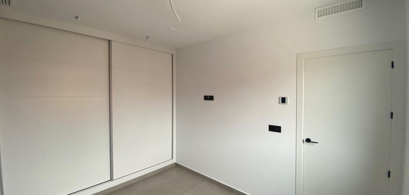 3 soveværelse Villa til salg i Los Alcazares med swimmingpool - € 419.900 (Ref: 9016099)